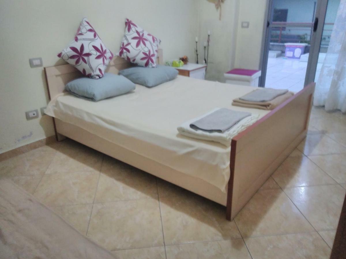 Queen Hostel Durrës Kültér fotó